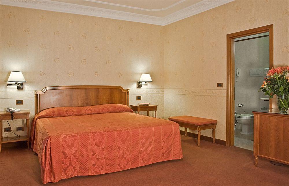 Strozzi Palace Hotel Florenz Exterior foto