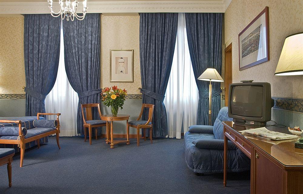 Strozzi Palace Hotel Florenz Zimmer foto